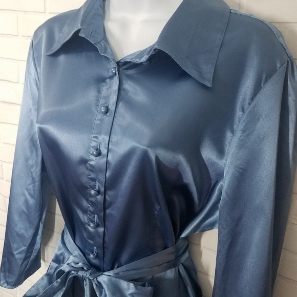 Jaclyn Smith Blue Satin Button Down Blouse - Picture 3 of 12